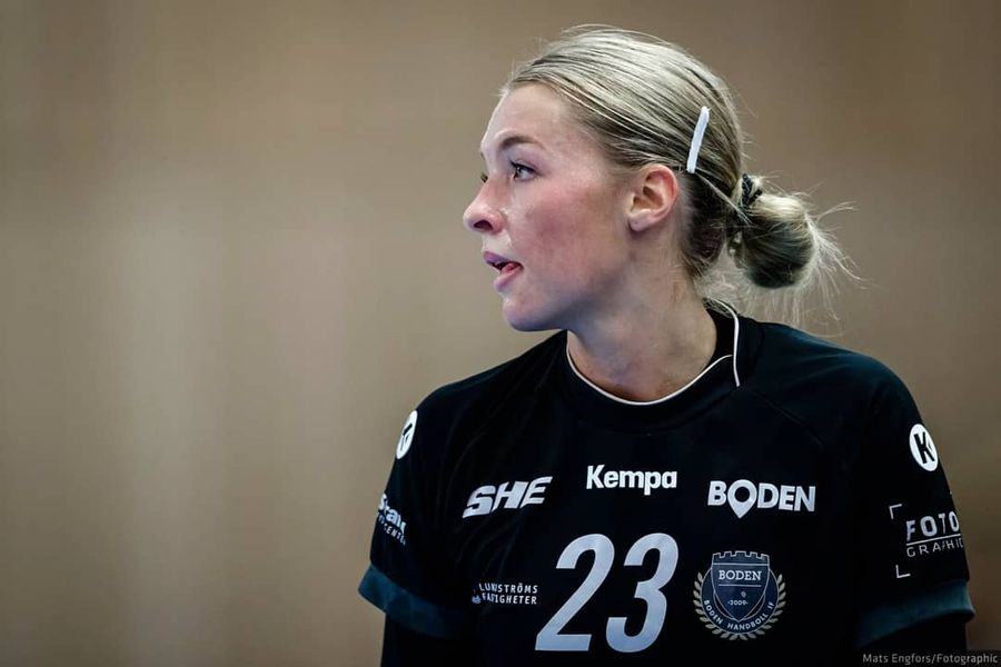 2000 kilometer van huis: Klomp op haar plek in Zweden